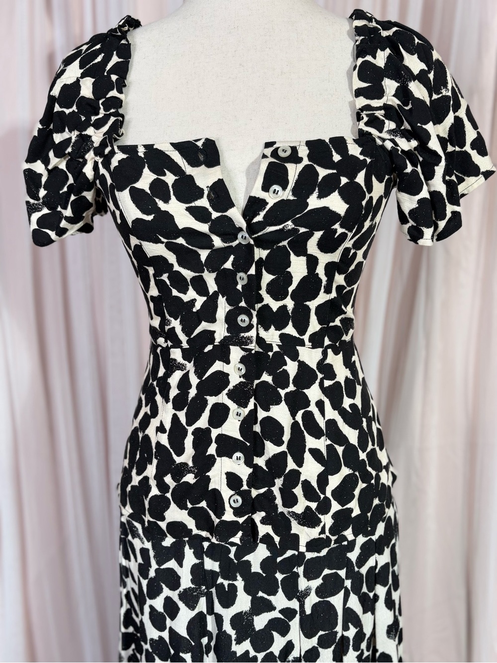 H&M Black & White Printed Puff Sleeve Top